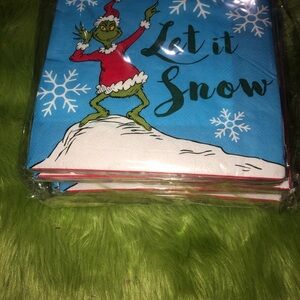 💚 96  Grinch 'Let it Snow' Napkins